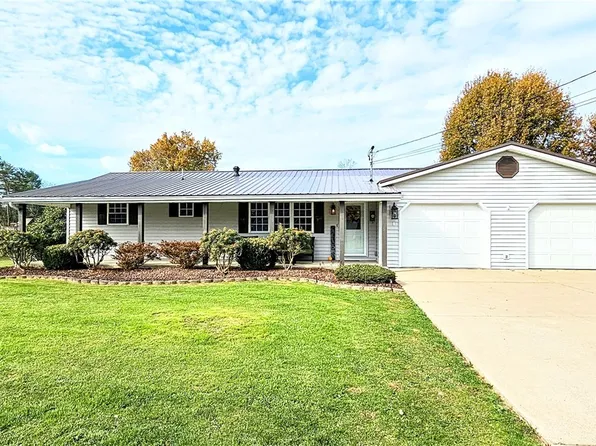 99 Greenland Dr, Washington, WV 26181