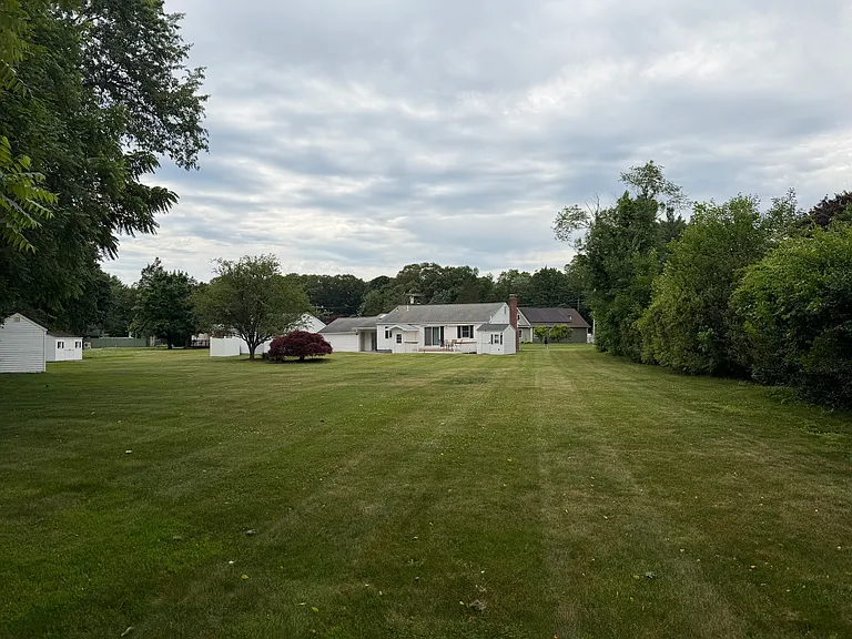219 Sun Valley Dr — Photo 5