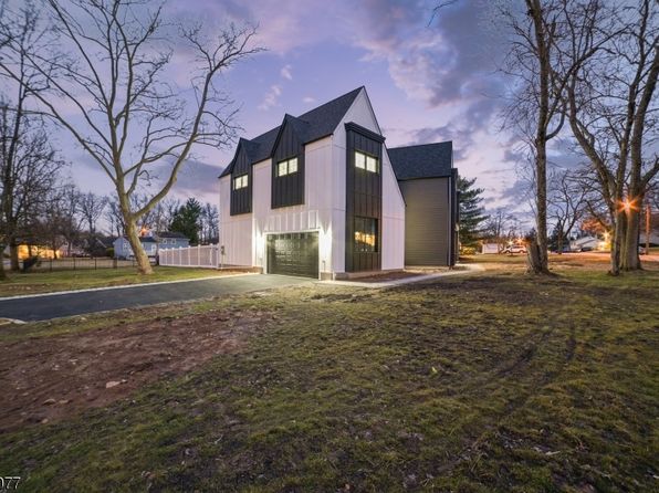 20 Pinchbrook Dr, Florham Park Boro, NJ 07932
