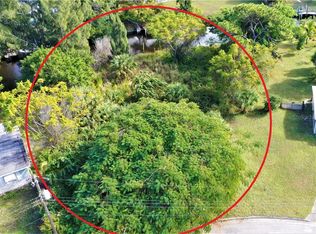 239 Waterway Cir NE, Pt Charlotte, FL 33952