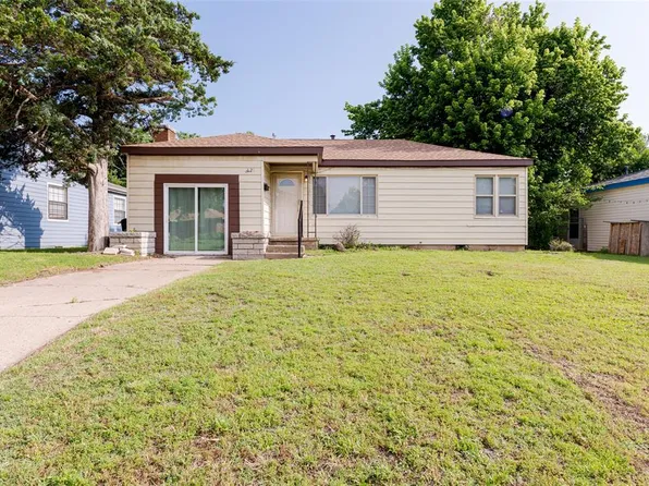 6621 NW 25th St, Bethany, OK 73008