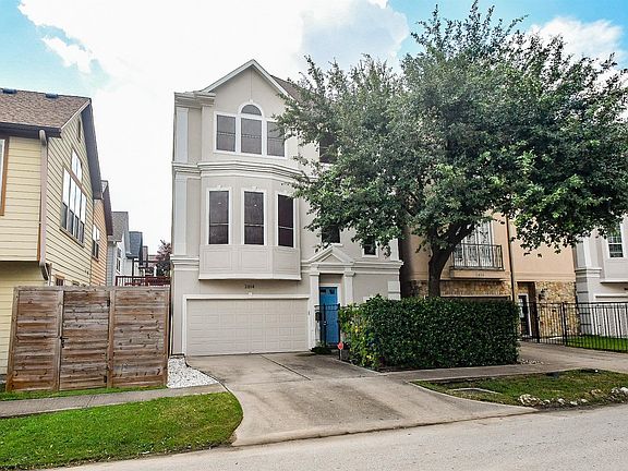 3rd image of 2614 Maxroy St