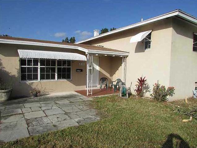2nd image of 1301 NE 199th St