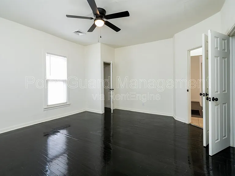 1827-1829 W Walker St #2 — Photo 16