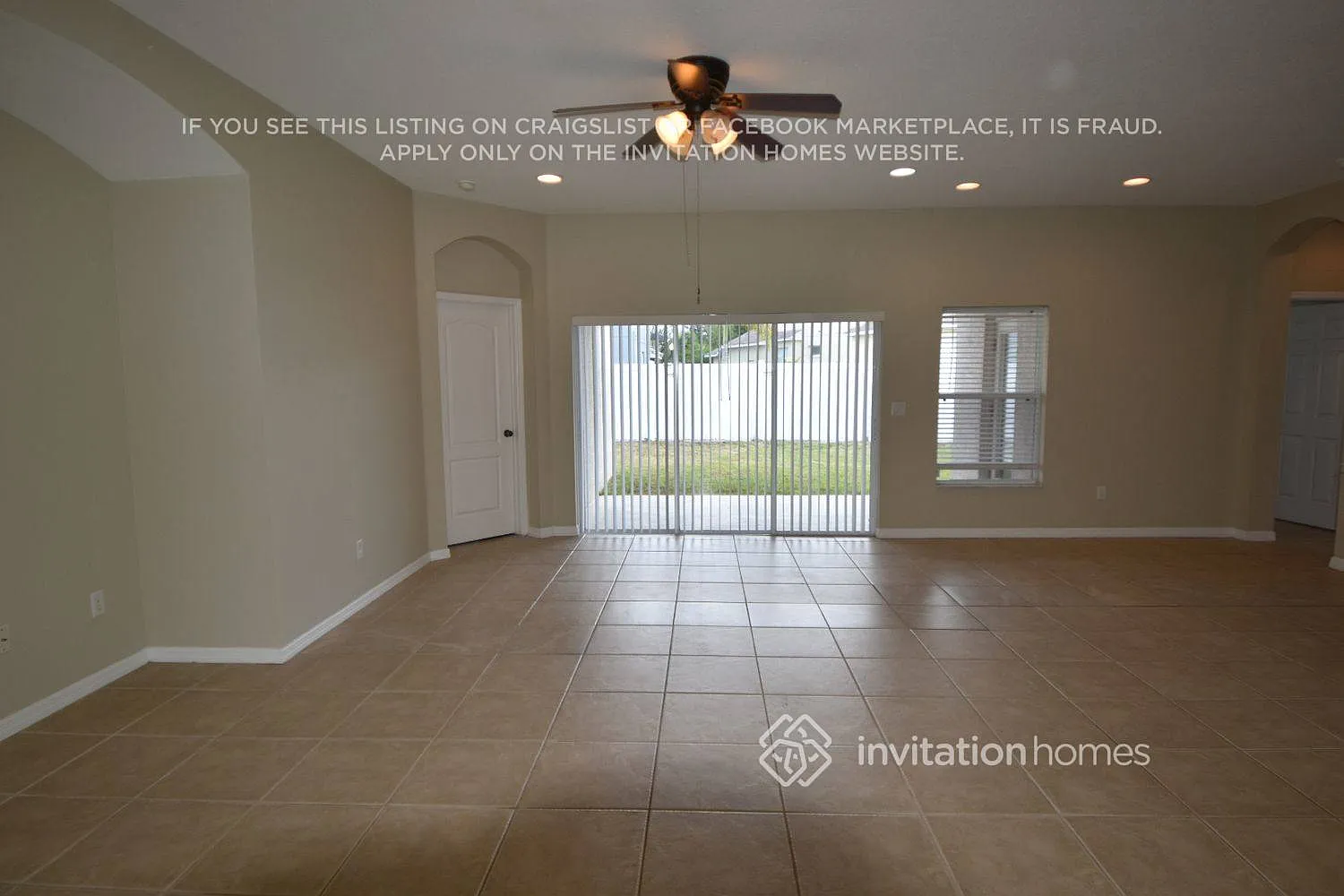 1815 Mira Lago Cir Ruskin, FL 33570 — Photo 3