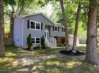 14 Jordan Dr, Toms River, NJ