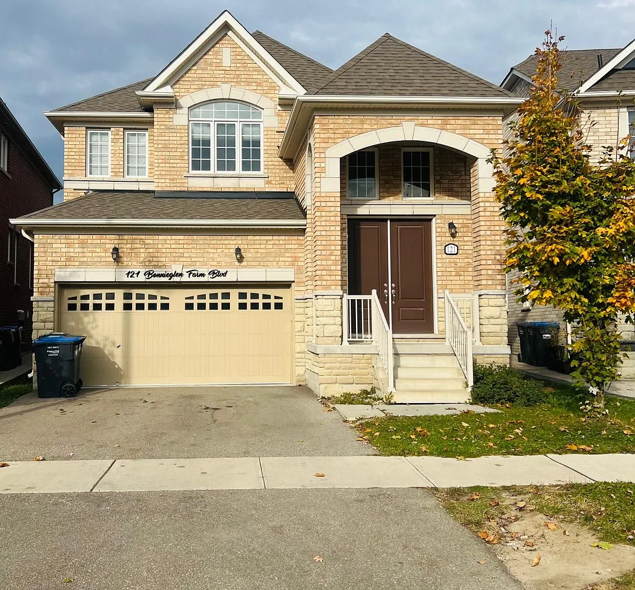 3 bed, $3,000 — Photo 1