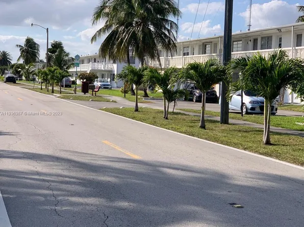 121 NE 204th St APT 12, Miami Gardens, FL 33179