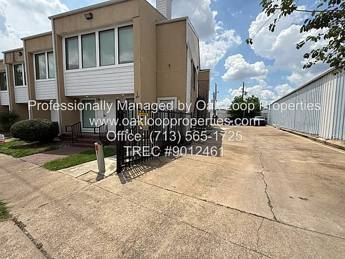 2724 Crossview Dr Photo 1