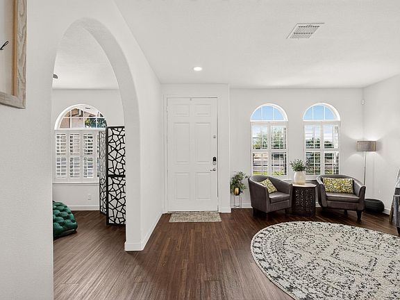 3rd image of 9020 Hunters Creek Way