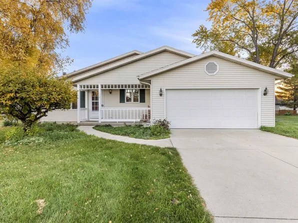 117 DAHLEN Circle, Cambridge, WI 53523