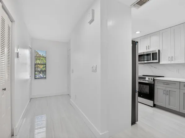 9272 Vista Del Lago #28f, Boca Raton, FL 33428