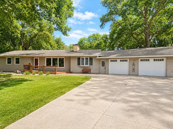 105 S Oakmont Dr, Forest City, IA 50436