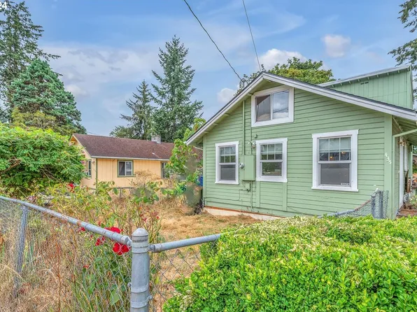 435 S 15th St, Saint Helens, OR 97051