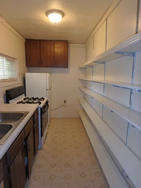 1507 Wilson Ave. — Photo 2