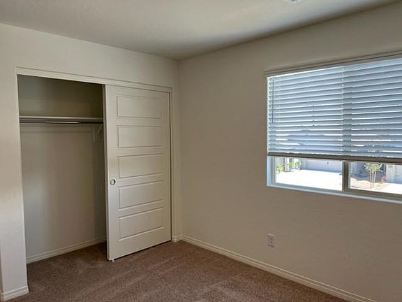 5th image of 4925 Siglo St