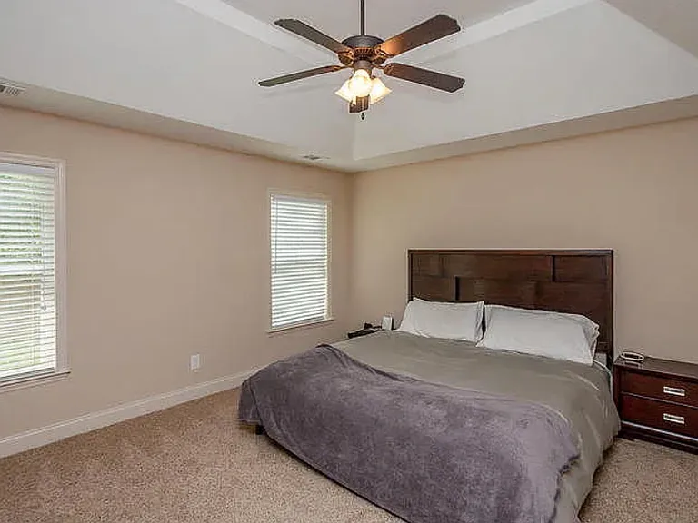 1004 Barrett Dr — Photo 13
