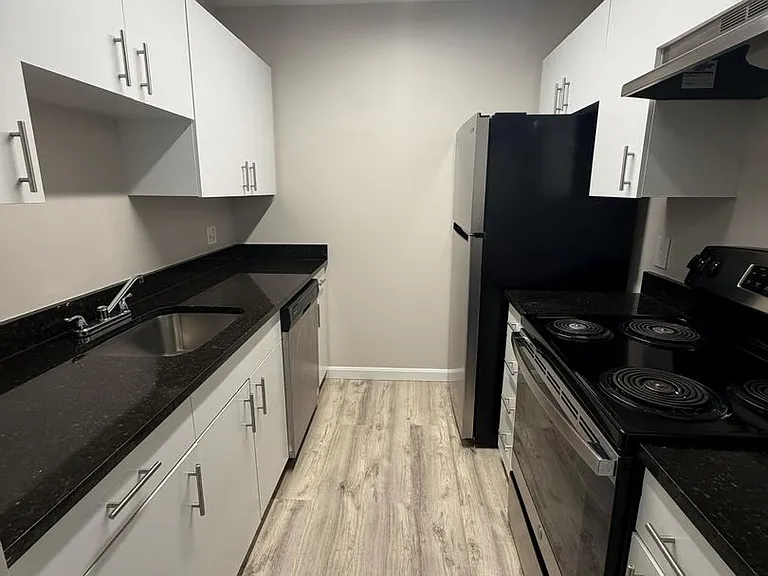 Border City Mills Apartments — Photo 10