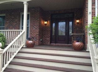 4327 Camelot Cir, Naperville, IL 60564