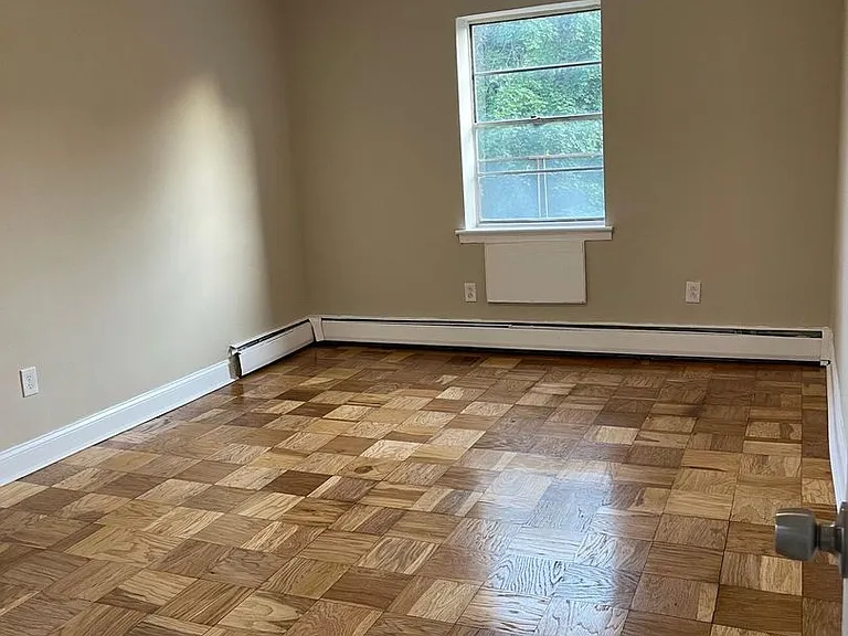 25 Washington Ave — Photo 24