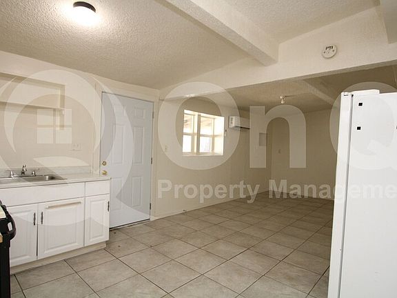 3rd image of 2644 E Paradise Ln APT C