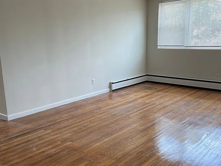 1621 Old York Rd — Photo 8
