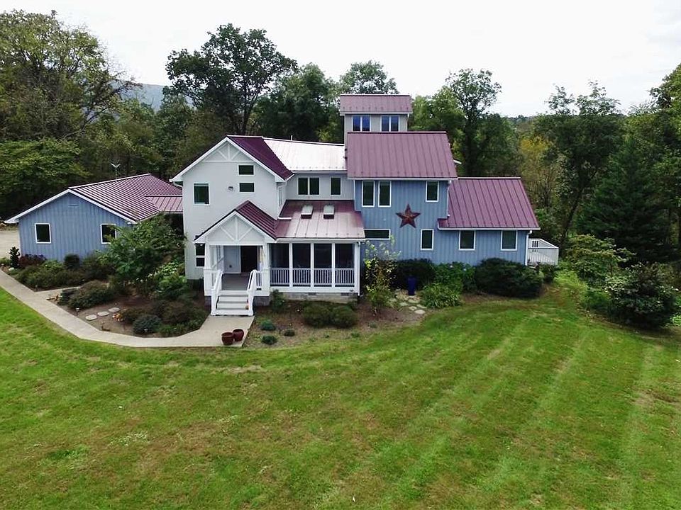 1st image of 247 Riverbend Dr