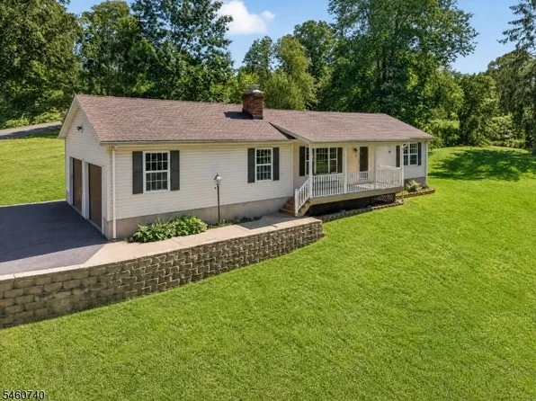 3 High View St, Lebanon Twp., NJ 07830