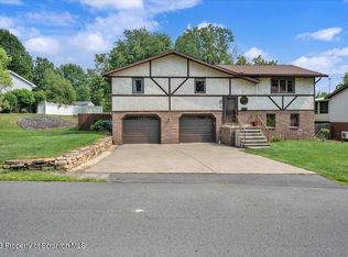 83 Connell St, Old Forge, PA 18518