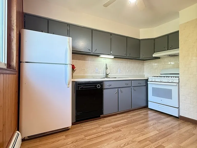 115 Boardwalk St #2E — Photo 10