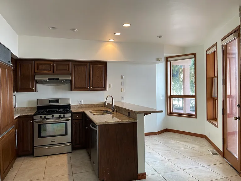 8279 W Mercer Way — Photo 11