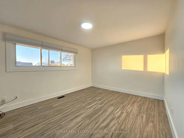 834 Westminster Dr S #MAIN — Photo 25