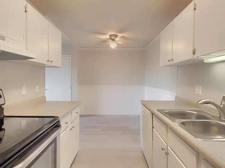 10211 Ura Ln #6-302 — Photo 3