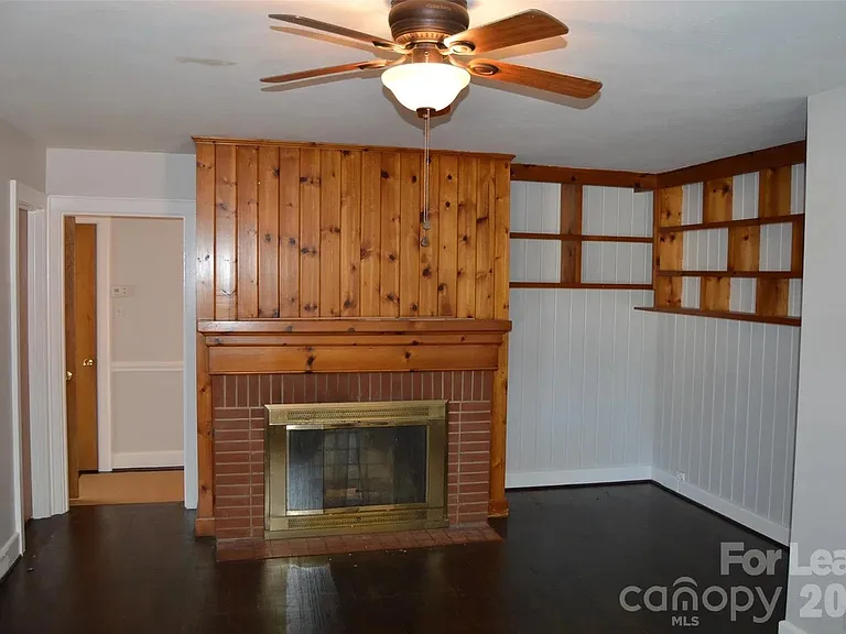 1225 Davie Ave — Photo 4