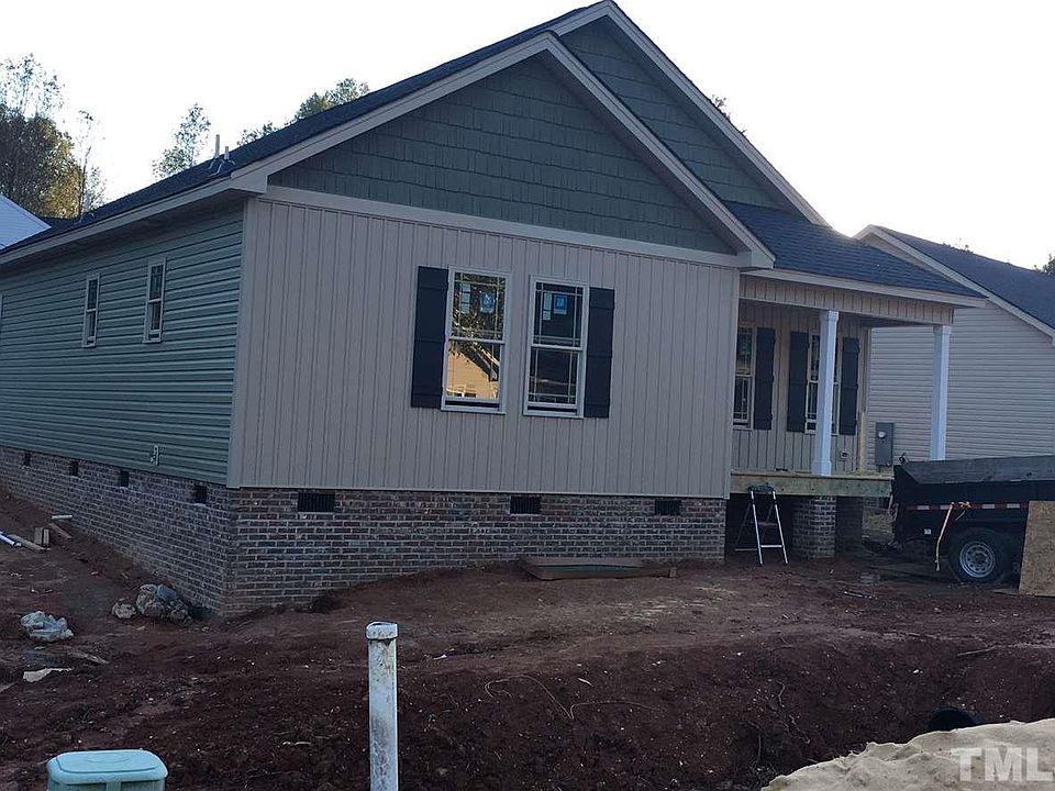 2nd image of 224 Sterling Way