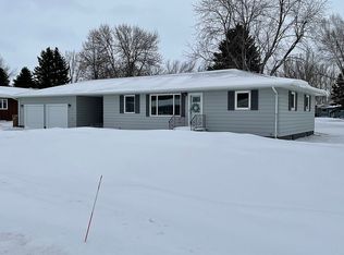 402 Crescent Dr, Thompson, ND 58278