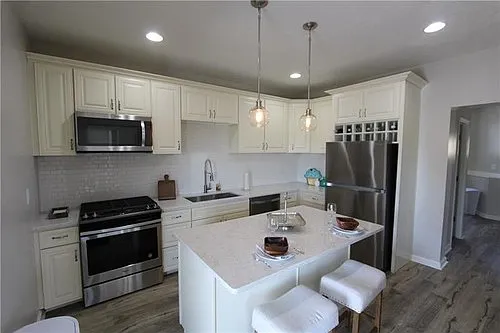 4 Bedroom with Amazing Views of the City of Pittsburgh at Pittsburgh, PA — Photo 4