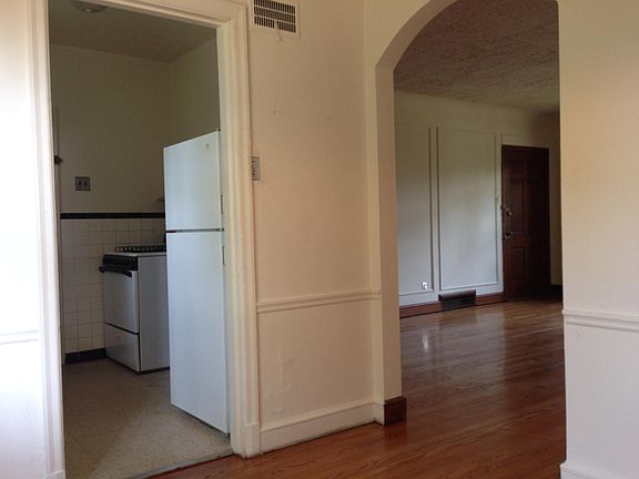5th image of 8018 Delmar Blvd