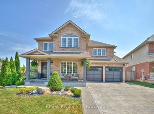 15 Fosh Ct, Saint Catharines, ON L2S 4A9