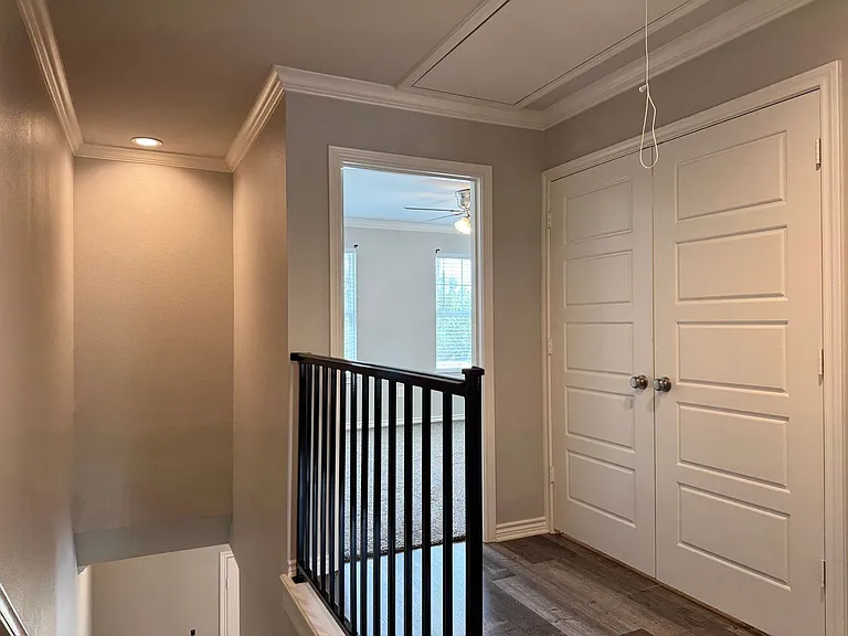 1655 S Kennedy Ave — Photo 13