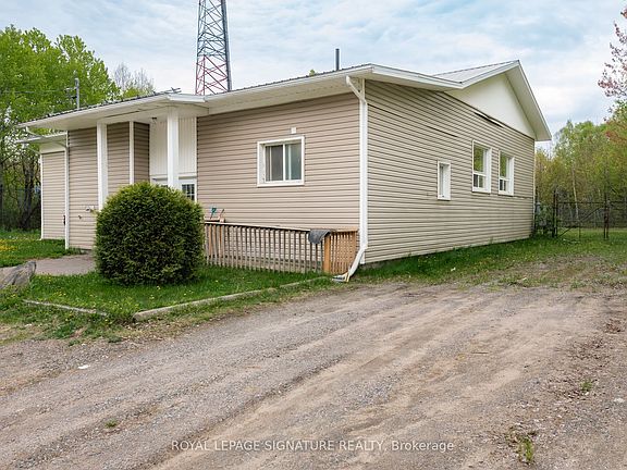 2nd image of 131 Cedar Heights Rd