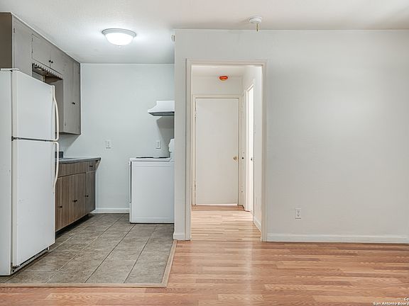 5th image of 111 KIPLING AVE