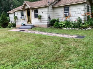 21 Oak St, Camden, ME 04843