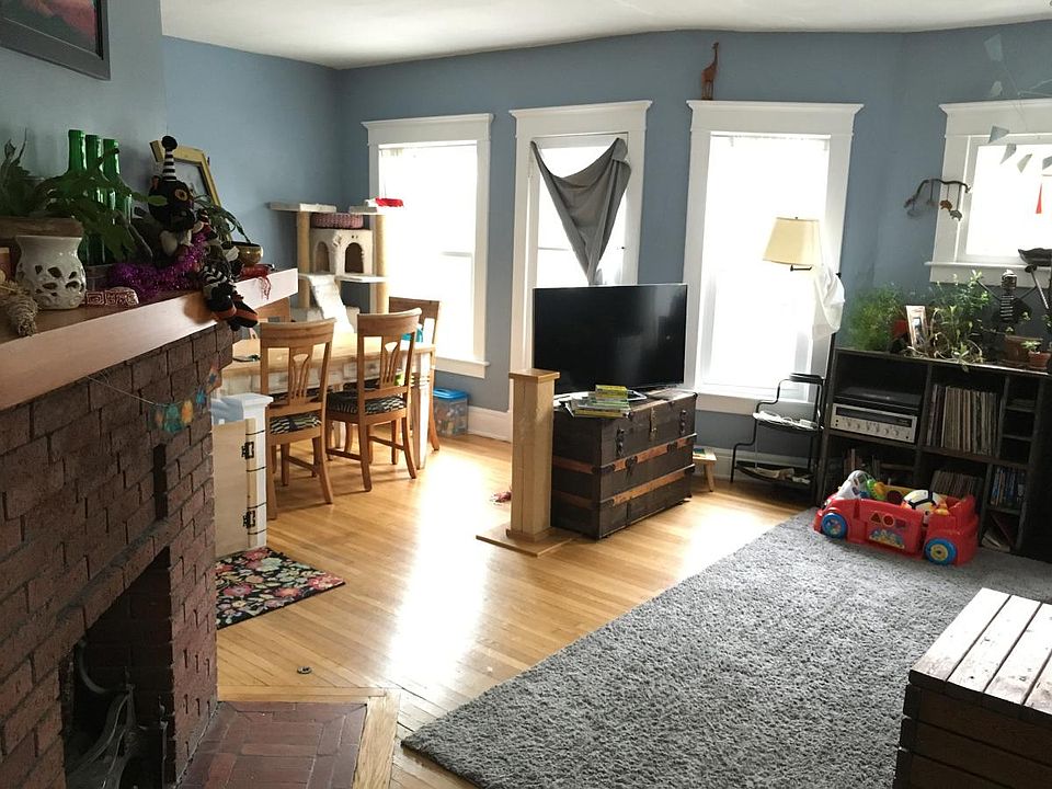 1st image of 456 Auburn Ave #2