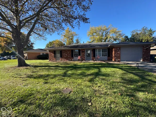 9442 E Gemini Dr, Indianapolis, IN 46229