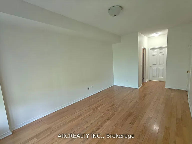 2 Maison Parc Ct #406 — Photo 5