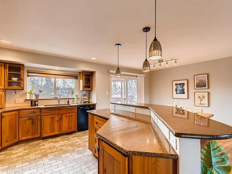 1403 Lefthand Dr — Photo 6