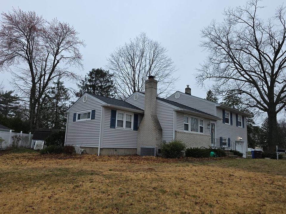 2nd image of 500 Greenwood Ave