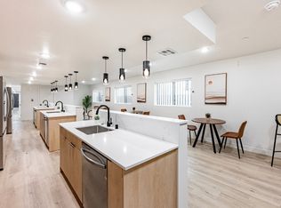 4517 Kingswell Ave, Los Angeles, CA 90027