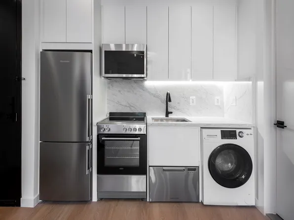 250 Union Avenue image 3 of 9